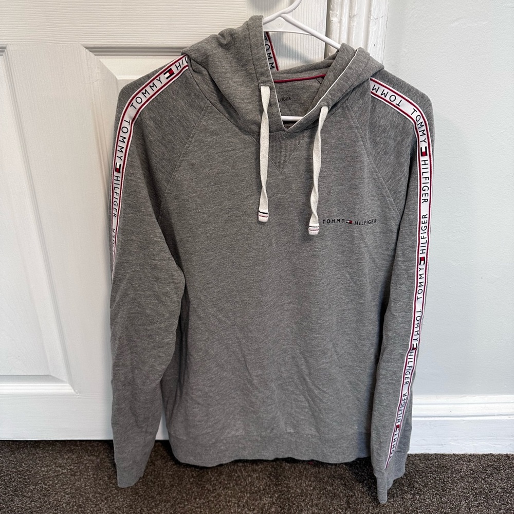 Tommy Hilfiger Men’s Large Hooded Sweatshirt